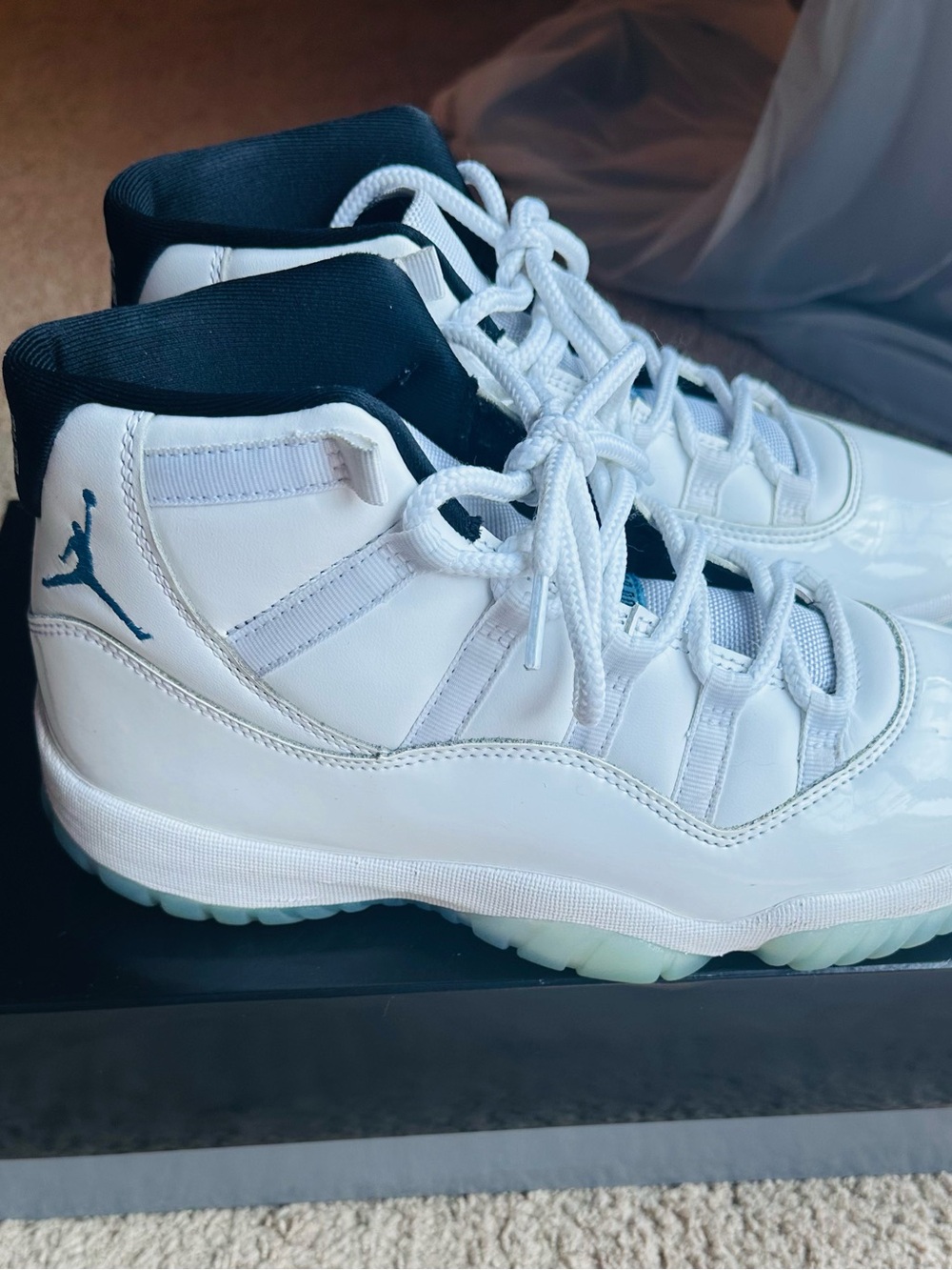 Nike Air Jordan 11 Retro Men's Size 9 Legend Blue/Columbia, CT8012-104